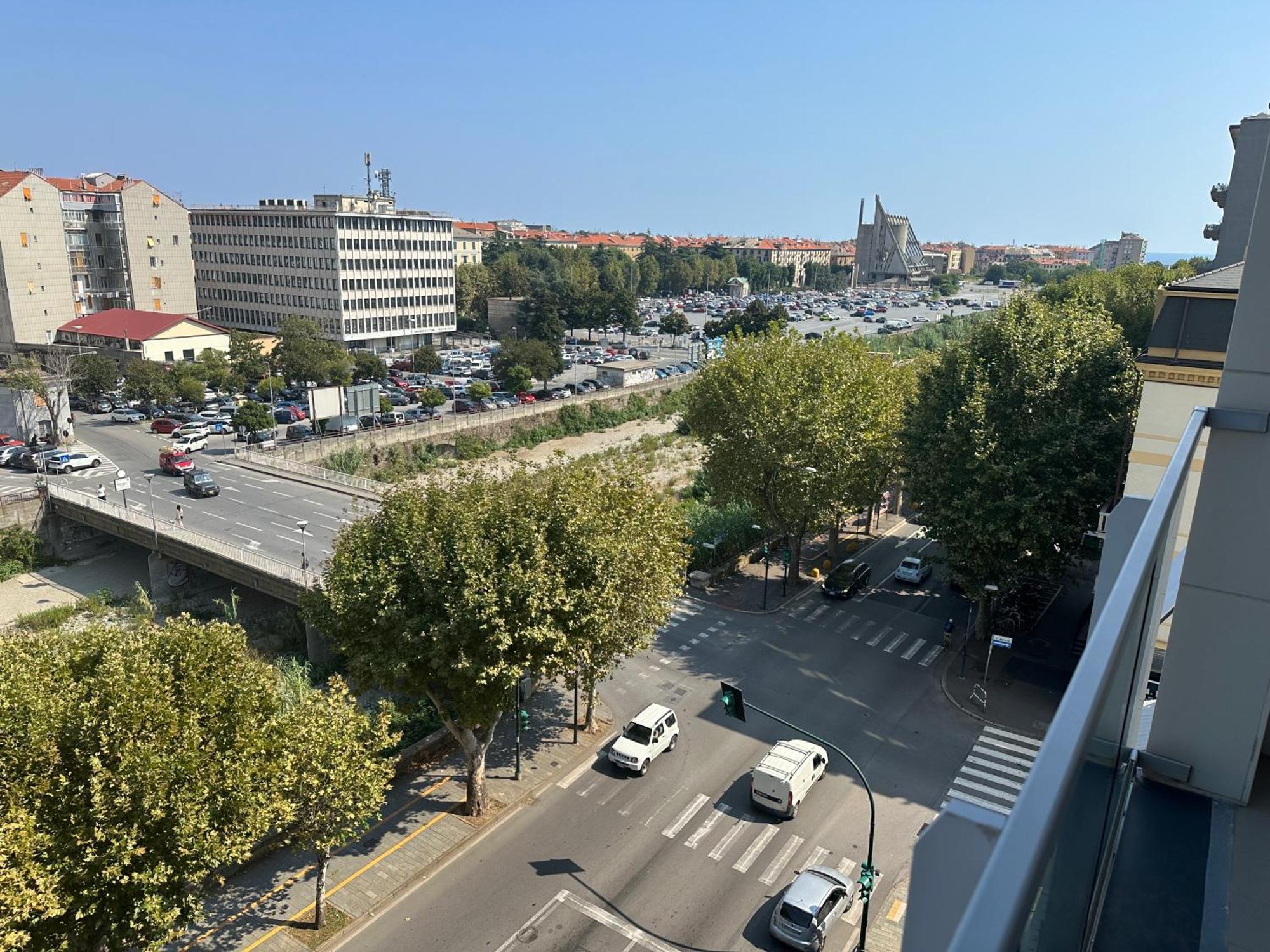 Апартаменты Il Gabbiano Savona "Luxury House" - Wifi, Parking, Shopping Center Экстерьер фото